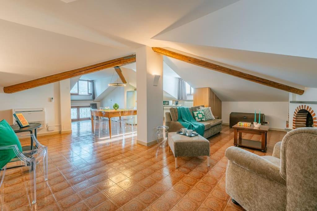 Villa Glicine, By R Collection Apartment Brienno المظهر الخارجي الصورة